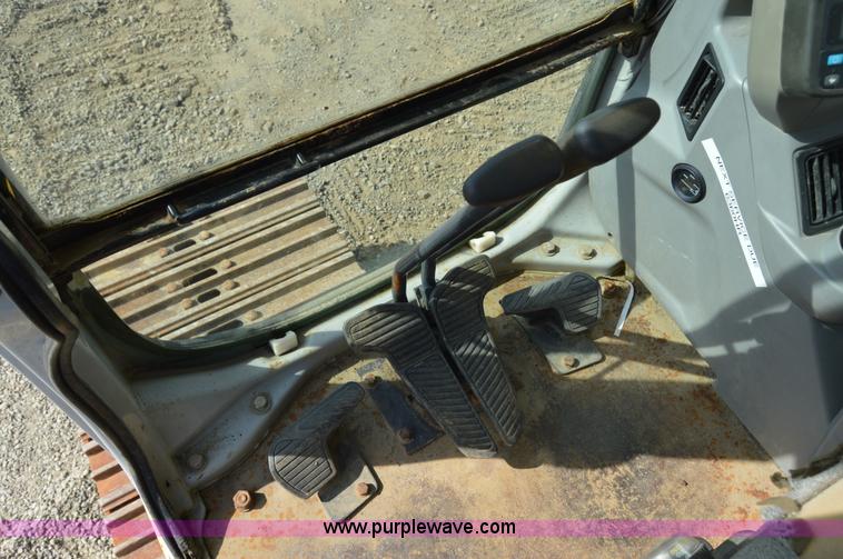 image for item F8340 2003 Kobelco SK210LC excavator
