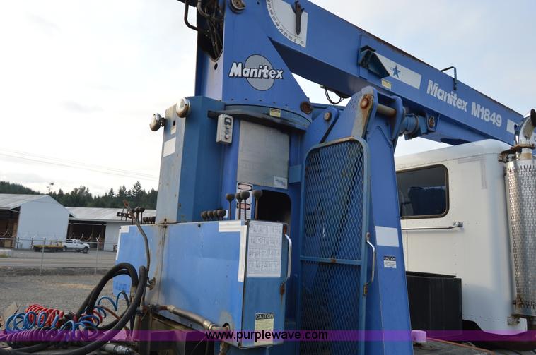 image for item F8344 1997 Peterbilt 357 truck with Manitex crane