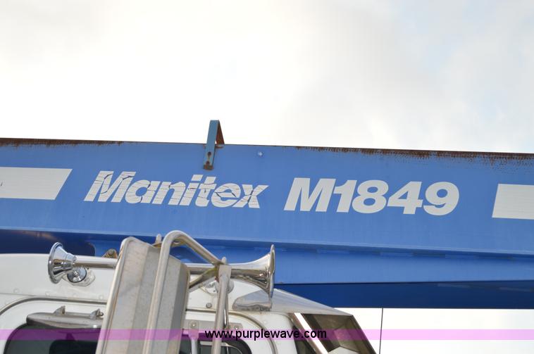 image for item F8344 1997 Peterbilt 357 truck with Manitex crane