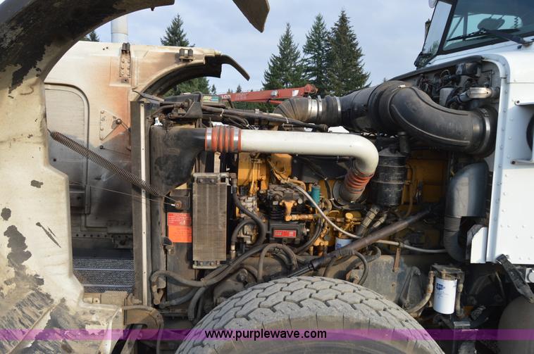 image for item F8344 1997 Peterbilt 357 truck with Manitex crane