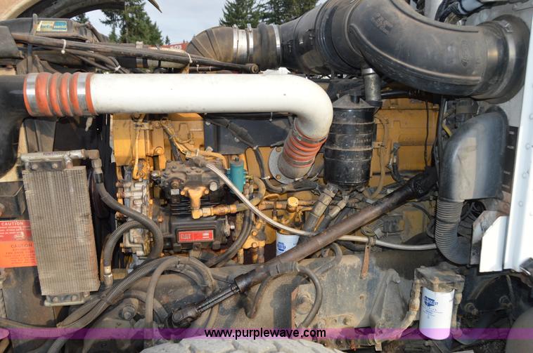 image for item F8344 1997 Peterbilt 357 truck with Manitex crane