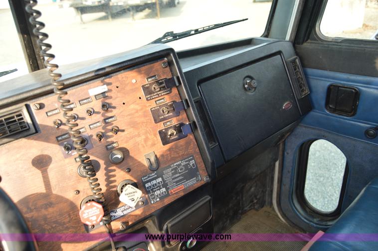 image for item F8344 1997 Peterbilt 357 truck with Manitex crane