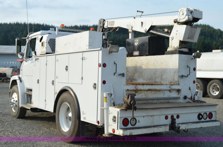 image for item F8345 2000 Freightliner FL70 service truck