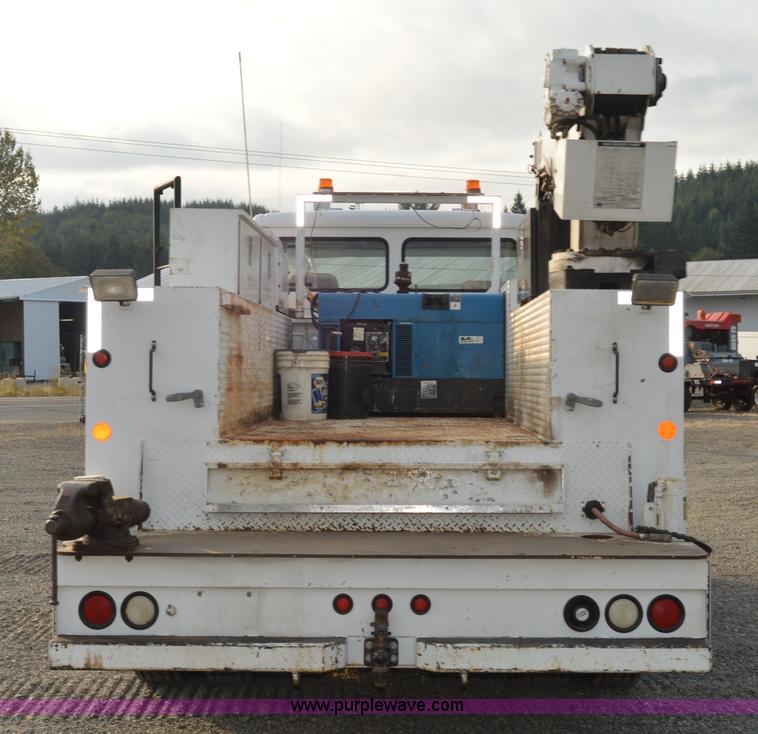 image for item F8345 2000 Freightliner FL70 service truck