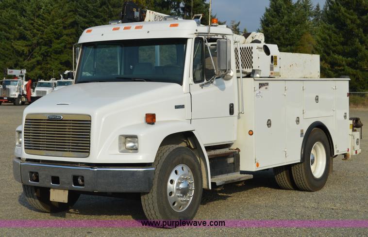 image for item F8345 2000 Freightliner FL70 service truck