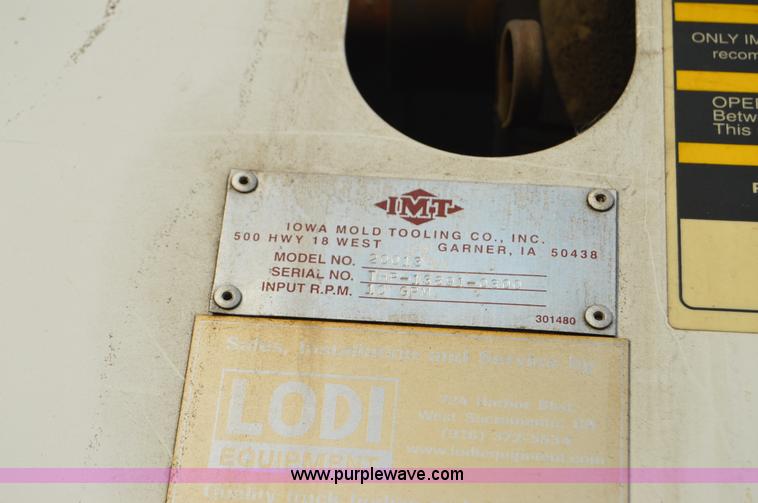 image for item F8345 2000 Freightliner FL70 service truck