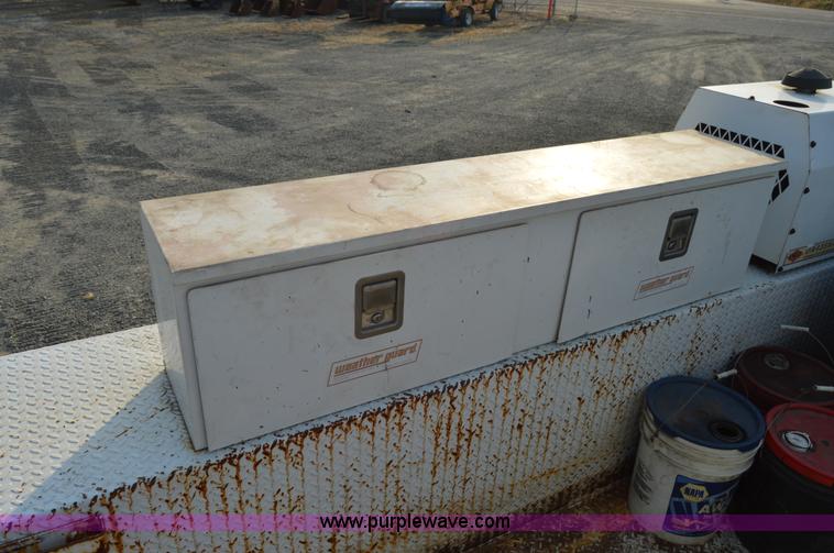 image for item F8345 2000 Freightliner FL70 service truck