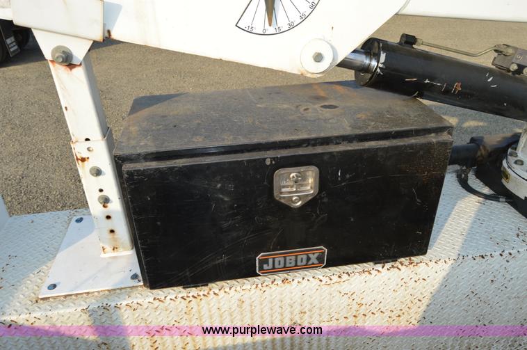 image for item F8345 2000 Freightliner FL70 service truck