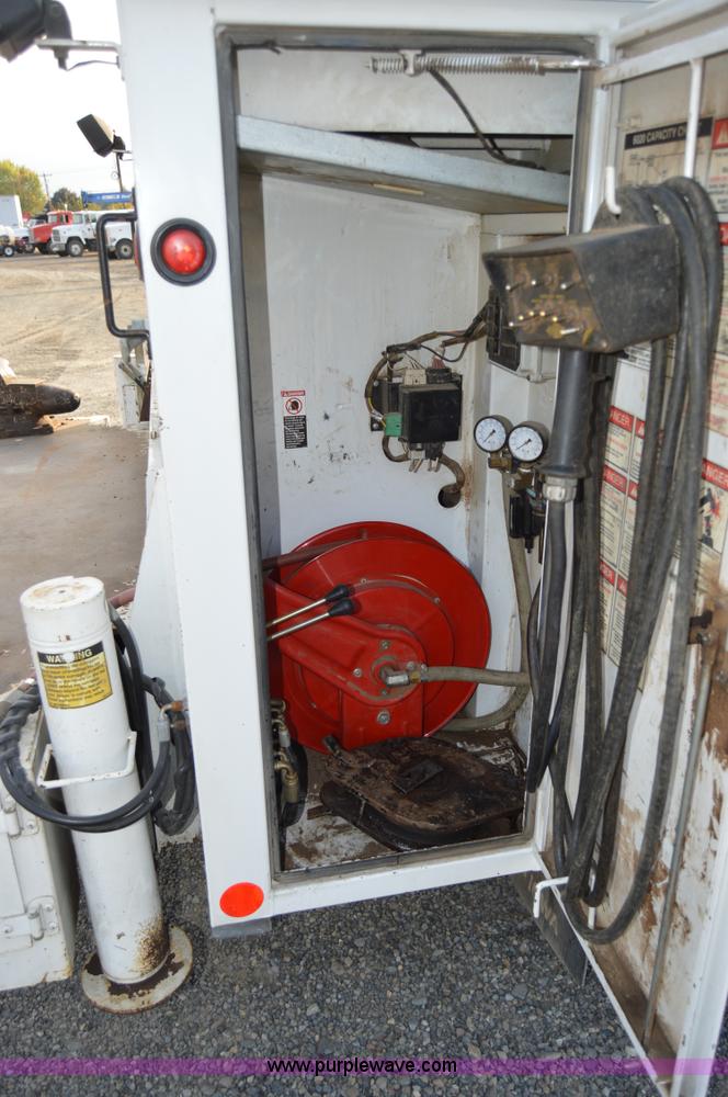 image for item F8345 2000 Freightliner FL70 service truck