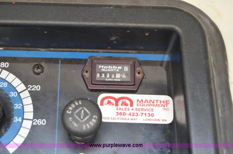 image for item F8345 2000 Freightliner FL70 service truck