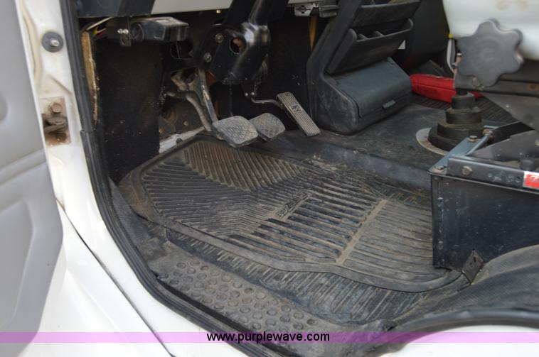 image for item F8345 2000 Freightliner FL70 service truck