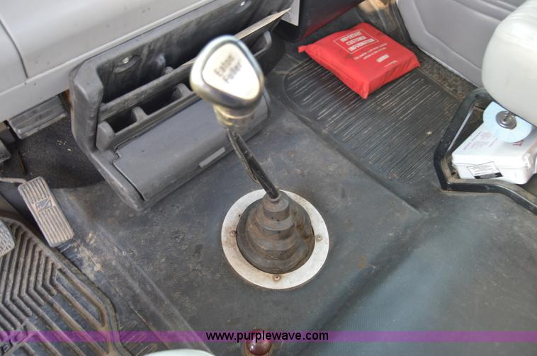 image for item F8345 2000 Freightliner FL70 service truck