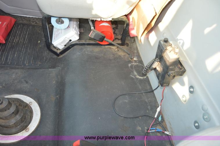 image for item F8345 2000 Freightliner FL70 service truck