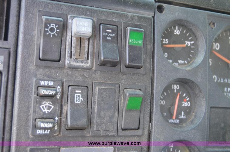 image for item F8345 2000 Freightliner FL70 service truck