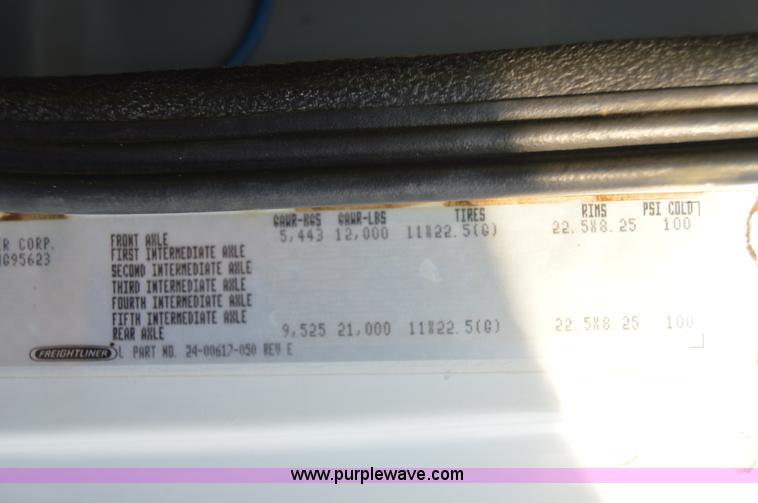 image for item F8345 2000 Freightliner FL70 service truck