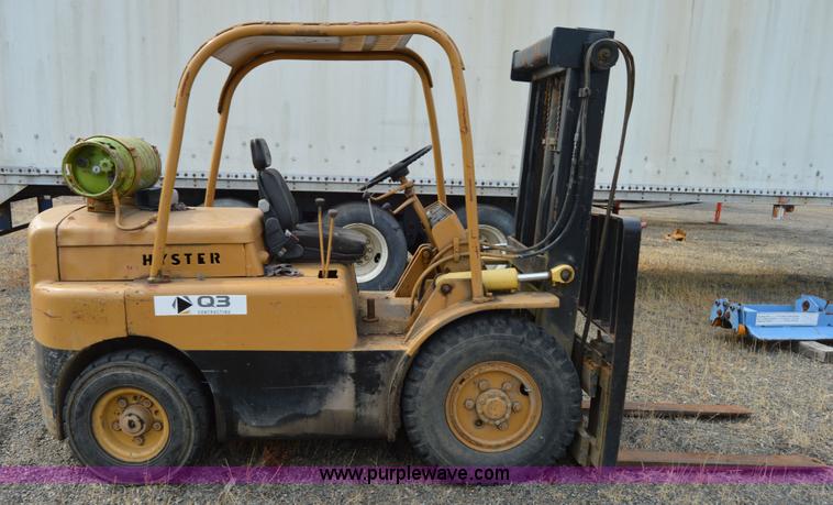 image for item F8349 Hyster forklift