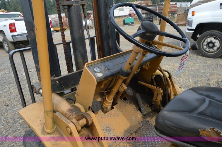 image for item F8349 Hyster forklift