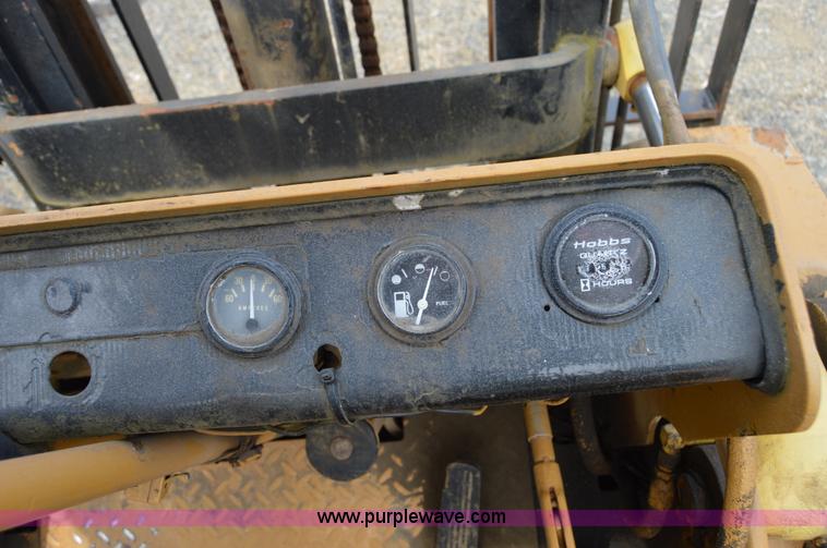 image for item F8349 Hyster forklift