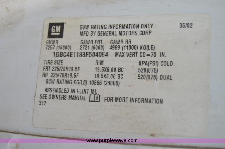 image for item F8351 2003 Chevrolet C4500 flatbed truck