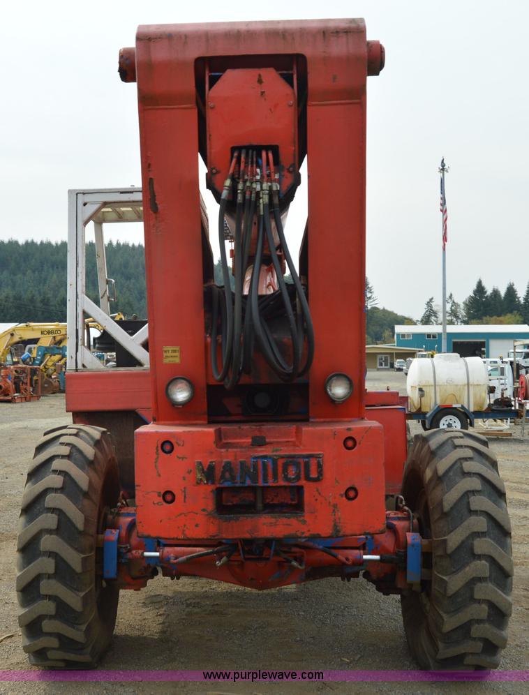 image for item F8352 1987 Manitoe R1134-4TC telehandler