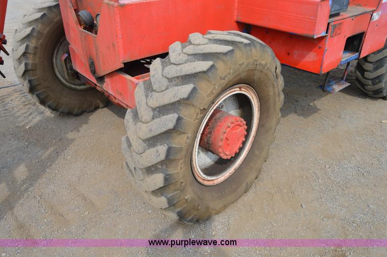 image for item F8352 1987 Manitoe R1134-4TC telehandler