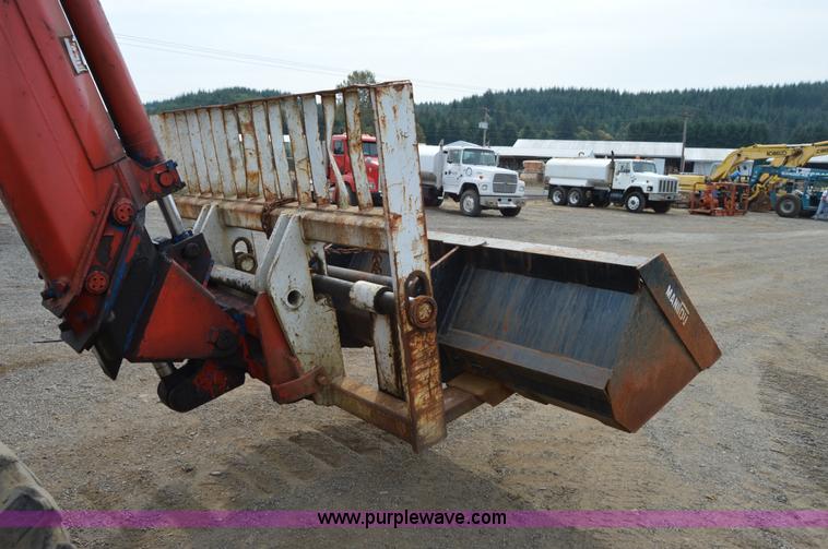 image for item F8352 1987 Manitoe R1134-4TC telehandler