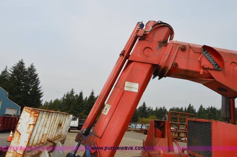 image for item F8352 1987 Manitoe R1134-4TC telehandler