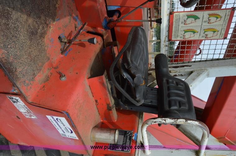 image for item F8352 1987 Manitoe R1134-4TC telehandler