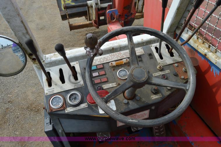 image for item F8352 1987 Manitoe R1134-4TC telehandler