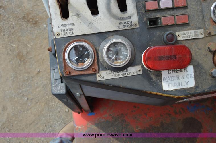 image for item F8352 1987 Manitoe R1134-4TC telehandler