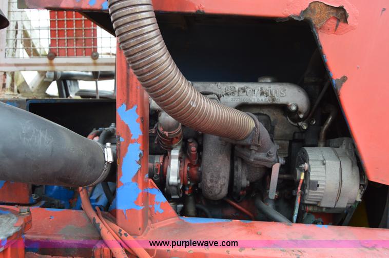 image for item F8352 1987 Manitoe R1134-4TC telehandler