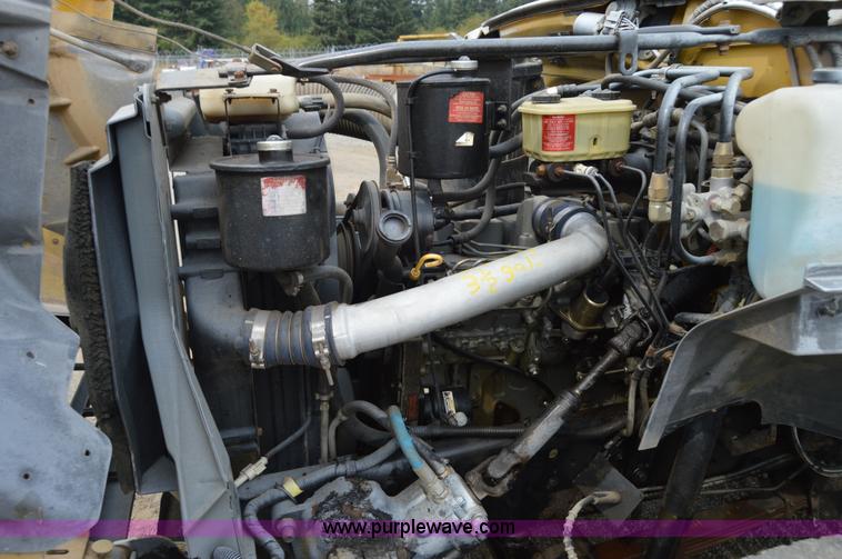 image for item F8354 1997 Ford F800 dump truck