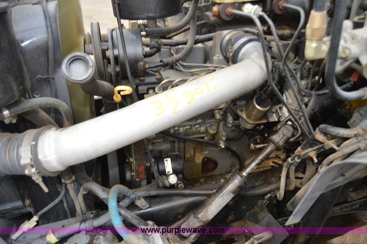 image for item F8354 1997 Ford F800 dump truck