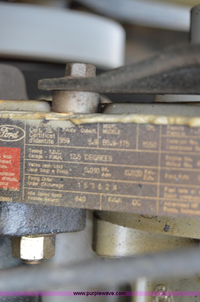 image for item F8354 1997 Ford F800 dump truck