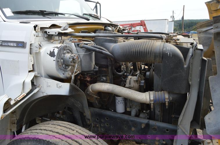 image for item F8354 1997 Ford F800 dump truck