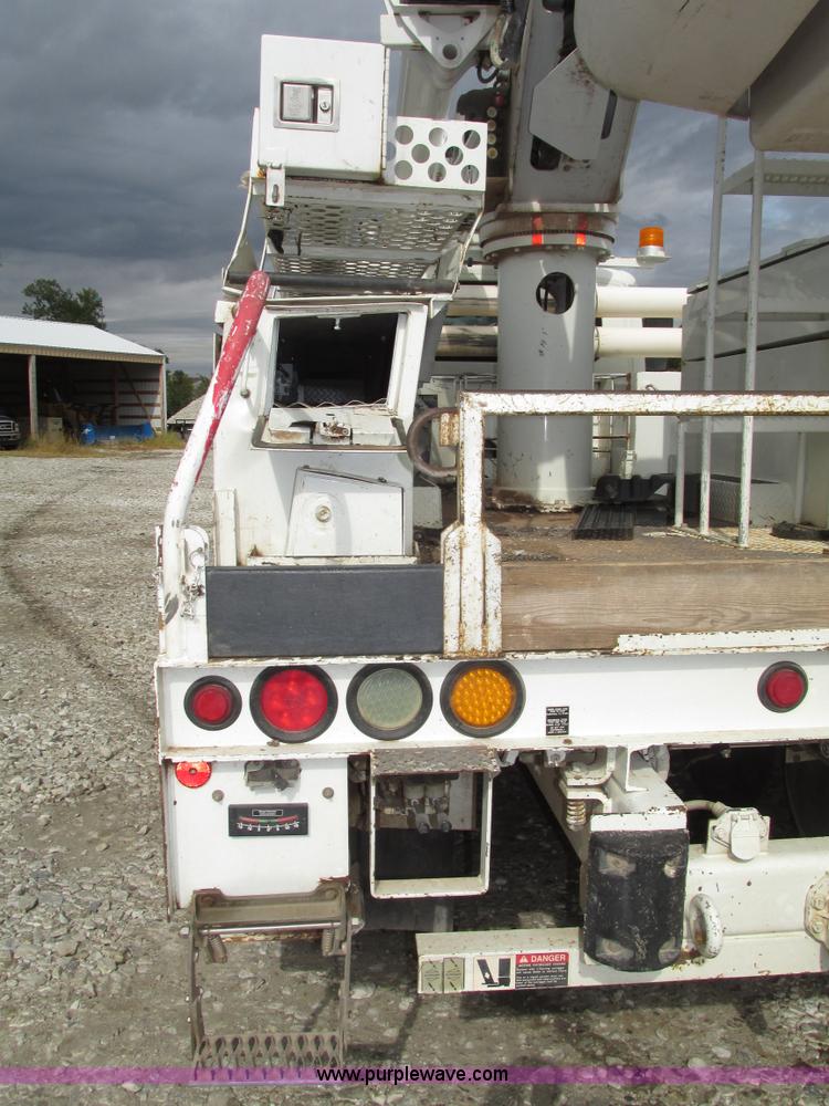 image for item G9935 2006 ALTEC L42M Boom lift on Reading Truck Body