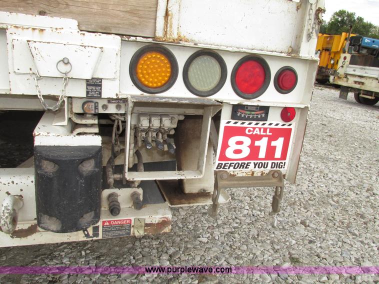 image for item G9935 2006 ALTEC L42M Boom lift on Reading Truck Body