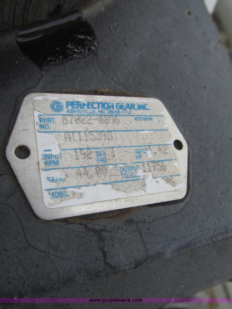 image for item G9935 2006 ALTEC L42M Boom lift on Reading Truck Body