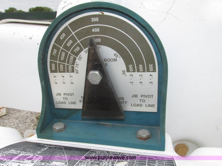 image for item G9935 2006 ALTEC L42M Boom lift on Reading Truck Body