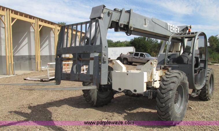 image for item G9939 2005 Terex TH644C Hi-Profile telehandler