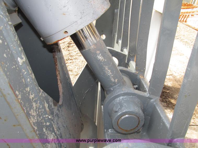 image for item G9939 2005 Terex TH644C Hi-Profile telehandler