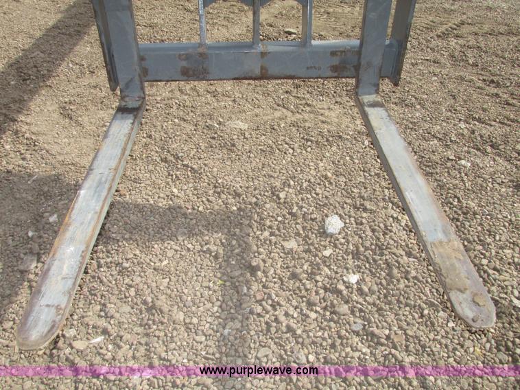 image for item G9939 2005 Terex TH644C Hi-Profile telehandler