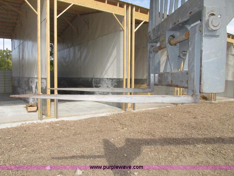 image for item G9939 2005 Terex TH644C Hi-Profile telehandler