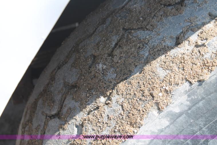 image for item H1696 1998 Mack DM690S mixer truck