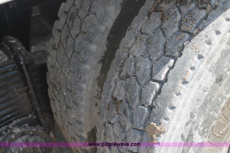 image for item H1696 1998 Mack DM690S mixer truck