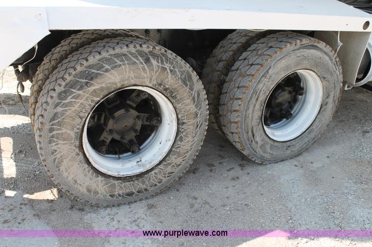 image for item H1696 1998 Mack DM690S mixer truck