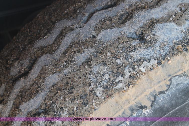 image for item H1696 1998 Mack DM690S mixer truck