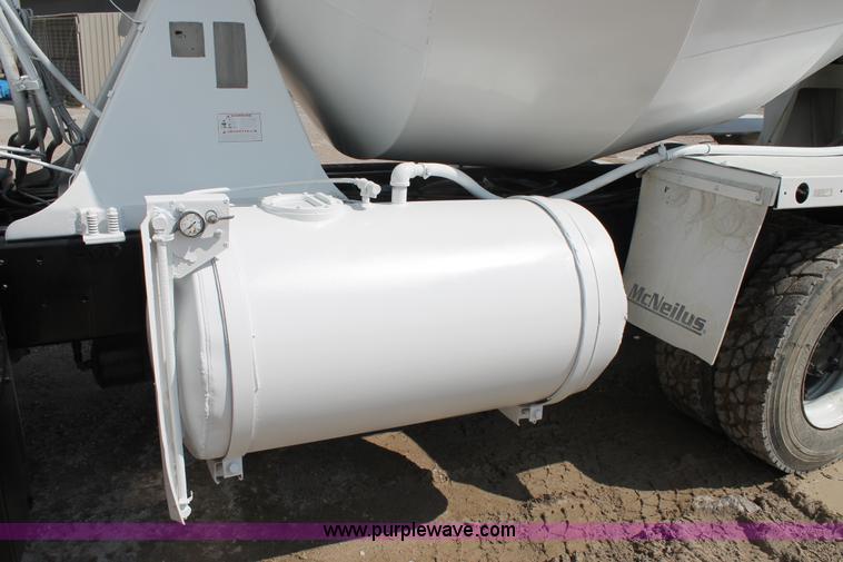 image for item H1696 1998 Mack DM690S mixer truck