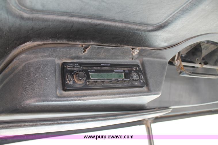 image for item H1696 1998 Mack DM690S mixer truck