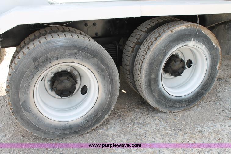 image for item H1697 1997 Mack DM690S mixer truck